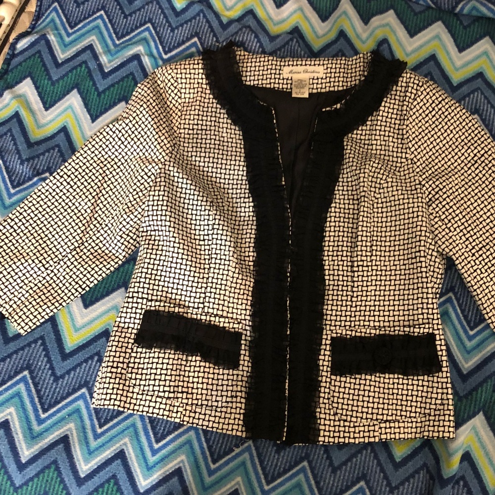 ⚫️Black and white blazer